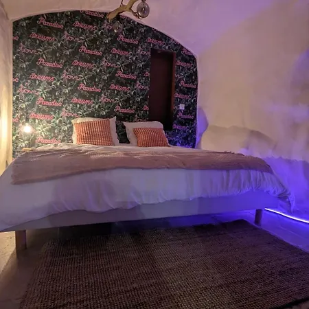 Suite Roch'Amore Troglodyte Romantique Et Unique La Garde  Exterior photo